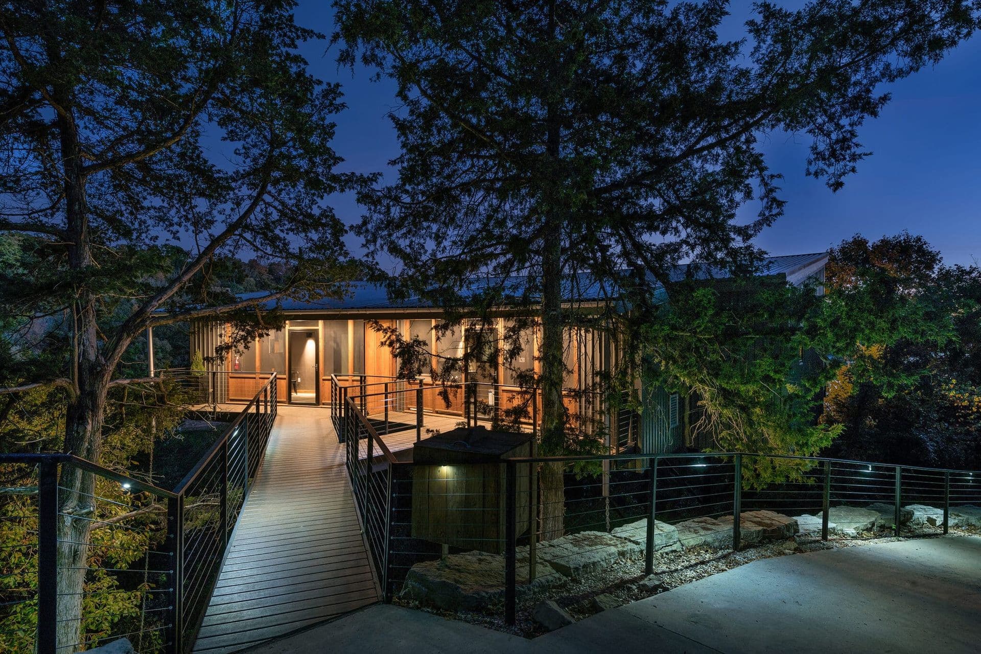 Beaver Lakefront Cabins in Eureka Springs, AR