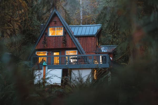 Evergreen Cascades Dome in Rockport, WA